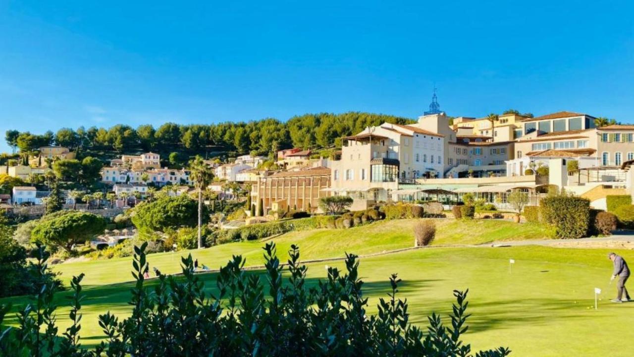 Superbe Villa-Domaine Avec Golf Piscine Et Tennis Saint-Cyr-sur-Mer Dış mekan fotoğraf