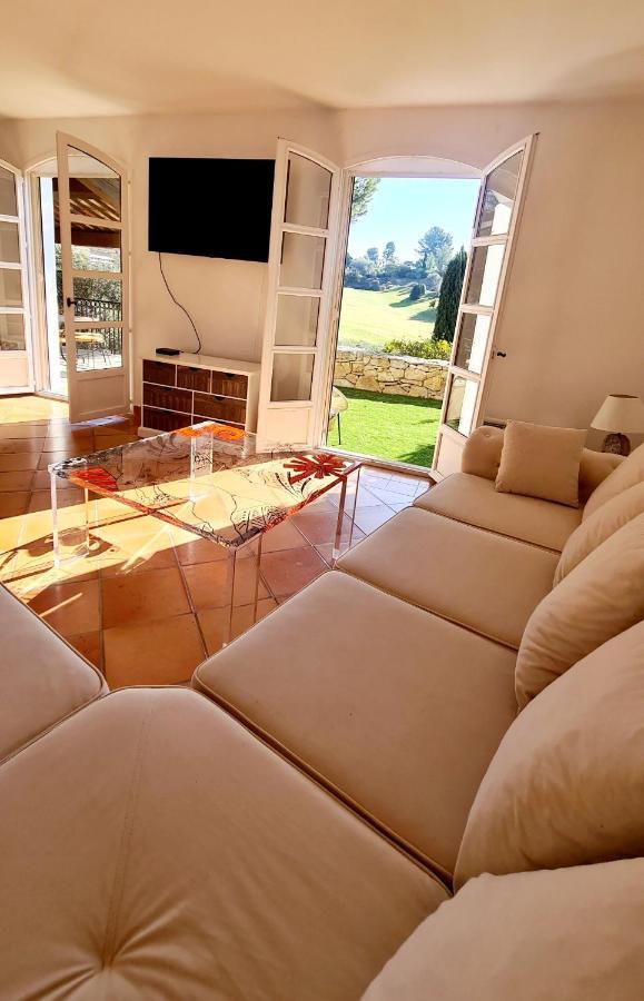 Superbe Villa-Domaine Avec Golf Piscine Et Tennis Saint-Cyr-sur-Mer Dış mekan fotoğraf