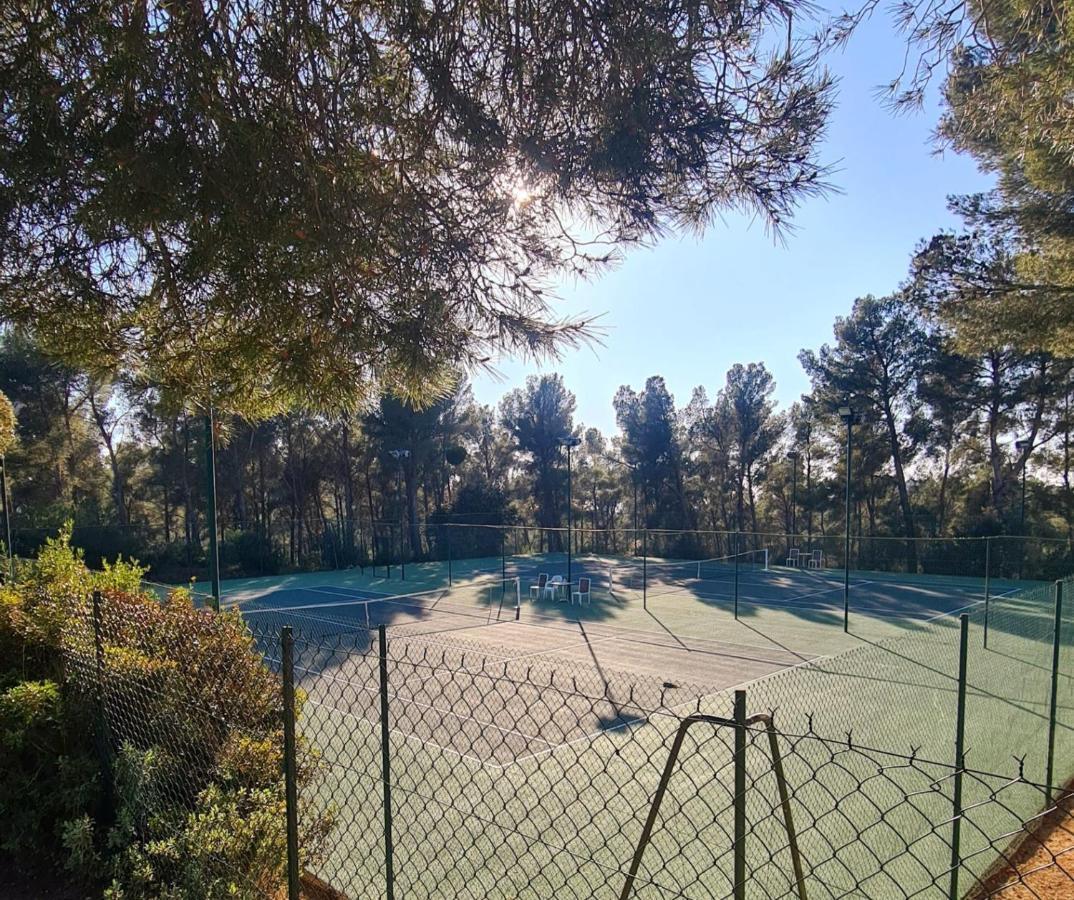 Superbe Villa-Domaine Avec Golf Piscine Et Tennis Saint-Cyr-sur-Mer Dış mekan fotoğraf